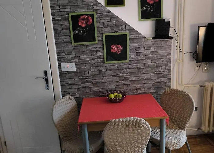 Rose Rest House